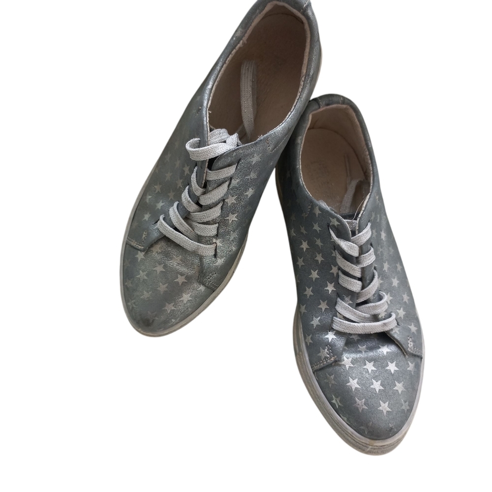 Piranha Women’s Modern Gray Star Print Lace-Up Sneakers Size 35 EU